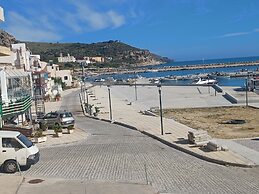 Cozy Home close to old Port Sea Front & Parking