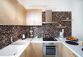 Dream City Apartment near Beach & Venetian Port