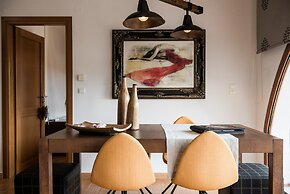 Dream Lux Flat with Great Outdoor Pool & Parking