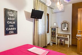 Dream Lux Flat with Great Outdoor Pool & Parking