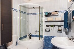 Dream Lux Flat with Great Outdoor Pool & Parking