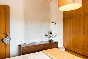 Dream Lux Flat with Great Outdoor Pool & Parking