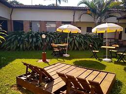 Francis Hotel Pousada