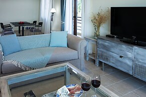 Family Vacation home with Views in Heart of Mani