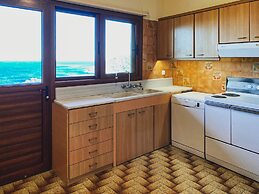 Family Vacation home with Views in Heart of Mani