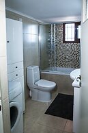 Family Vacation home with Views in Heart of Mani