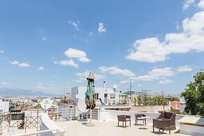 Flat & Roof Garden-Heart of Historic Athens