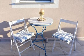 Gorgeous Villa with Garden - Stavros Beach