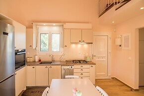 Gorgeous Villa with Garden - Stavros Beach