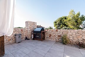 Gorgeous Villa with Garden - Stavros Beach