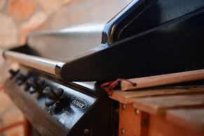 Gorgeous Villa with Garden - Stavros Beach