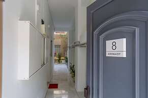 Grandma's Chic & Bright Athenian Home with a Patio