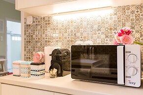 Grandma's Chic & Bright Athenian Home with a Patio