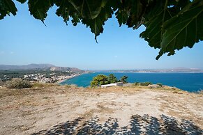 Karavos View - A Unique Artists' Hideaway Paradise