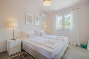 Large Private Villa Splendid Terraces & Views