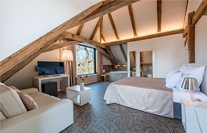 Yard Resort