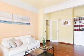 Gavinana Apartment by Mmega