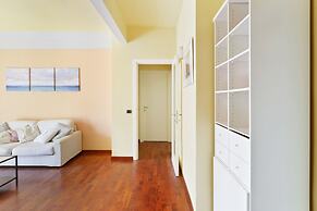 Gavinana Apartment by Mmega