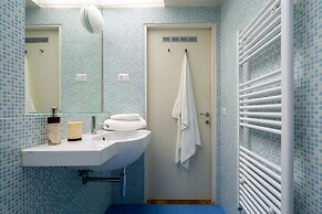 Uffizi Prestige by Mmega