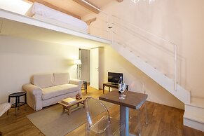 Uffizi Prestige by Mmega