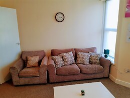 The Hazel Oak Apartment