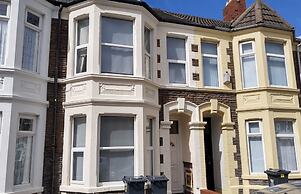 The Hazel Oak Apartment