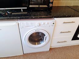 The Hazel Oak Apartment