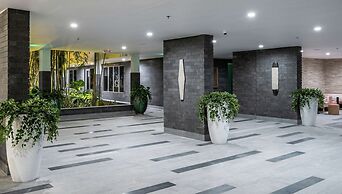 Koi Resort Saint Kitts, Curio Collection by Hilton