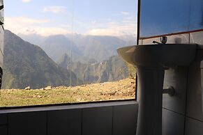 Llactapata Lodge Overlooking MachuPicchu