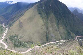 Llactapata Lodge Overlooking MachuPicchu