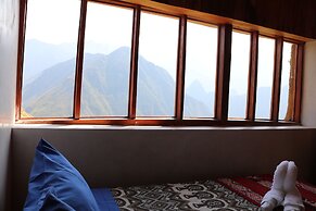 Llactapata Lodge Overlooking MachuPicchu
