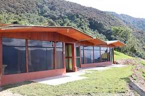 Llactapata Lodge Overlooking MachuPicchu
