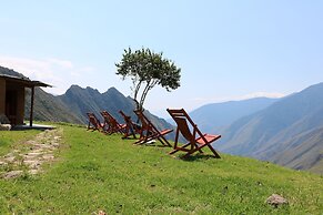 Llactapata Lodge Overlooking MachuPicchu