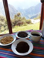Llactapata Lodge Overlooking MachuPicchu