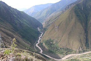 Llactapata Lodge Overlooking MachuPicchu