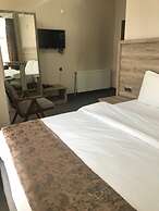 Elite My Garden Hotel