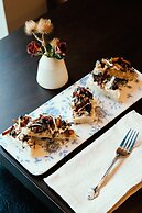 Life House, Lower Highlands