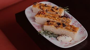 Life House, Lower Highlands