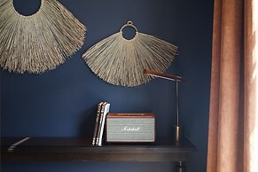 Life House, Lower Highlands