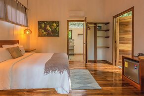 El Nido Jungle Lodge