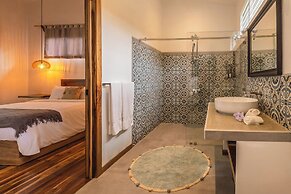 El Nido Jungle Lodge