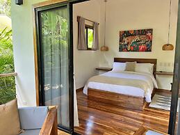 El Nido Jungle Lodge