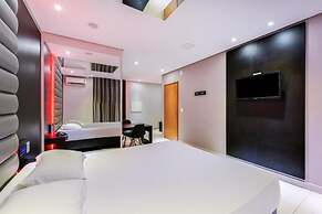 Plaza Motel - Adults Only