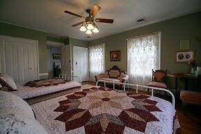 Willard Richards Inn