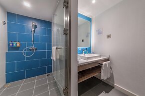 Holiday Inn Express Ningbo City Center by IHG