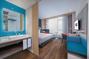 Holiday Inn Express Ningbo City Center by IHG