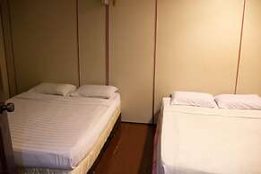 Sealion Pulau Ketam Inn