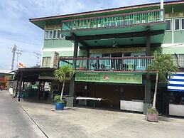 Sealion Pulau Ketam Inn