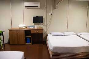 Sealion Pulau Ketam Inn