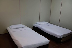 Sealion Pulau Ketam Inn